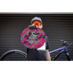 Muc-Off Bremsscheiben-Schutz Camo 8 Muc-Off Bremsscheiben-Schutz Camo -Bosch Store muc off bremsscheiben schutz camo3